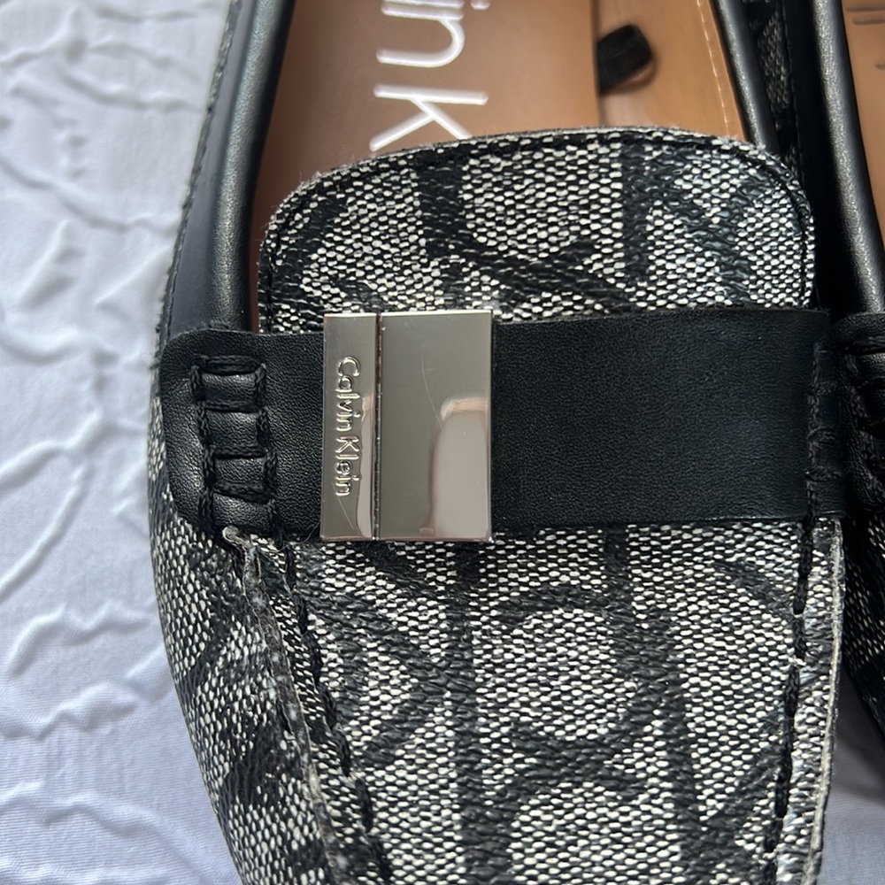 Calvin Klein gray/black flat slip on shoes size 7